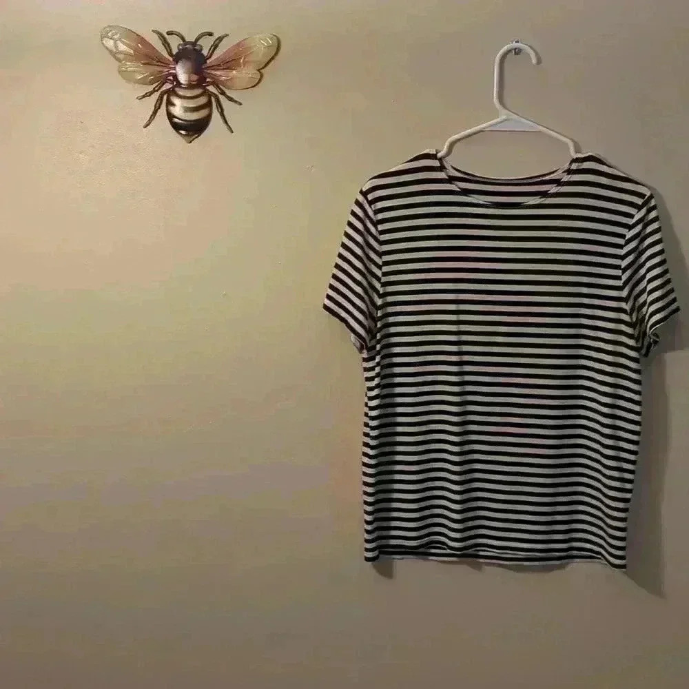 Non branded shirt, medium size, black and white stripes